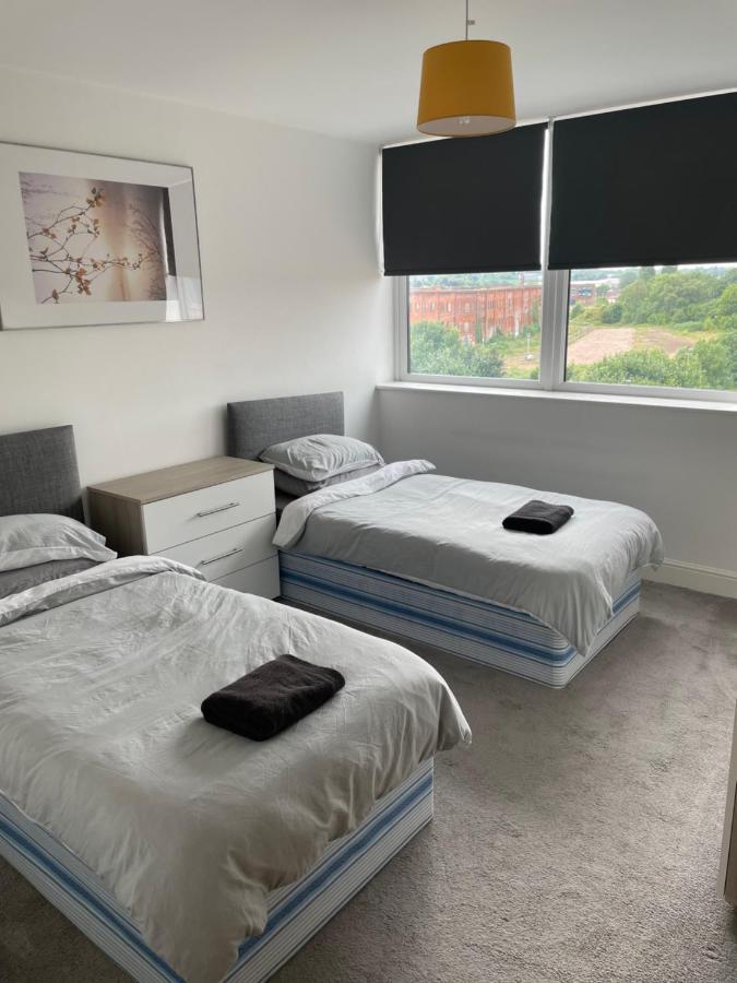 #0611 Two Bedroom Serviced Apartment - Free Parking ダービー エクステリア 写真